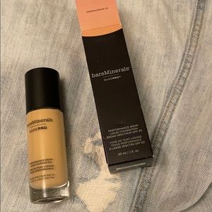 Bare Minerals Bare Pro Foundation Sandalwood